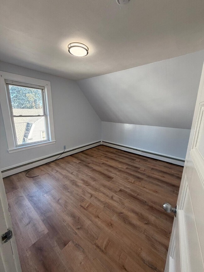 Building Photo - 55 Harwood St