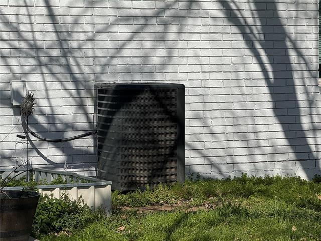 Building Photo - 4945 Wampler Dr