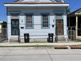 Building Photo - 2439 Second St