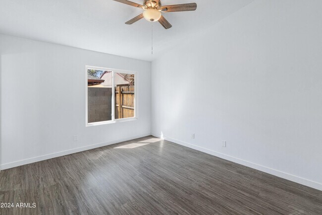 Building Photo - 7034 S 42nd St