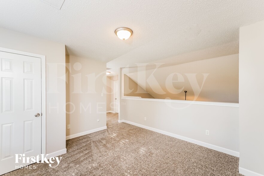 Building Photo - 2415 Damascus Dr