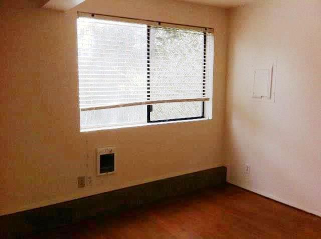 Building Photo - Cozy 2 Bed 1 Bath in Upper West Bremerton