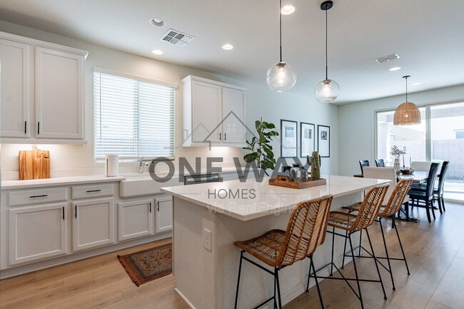 Building Photo - 5411 S Canyon Rim