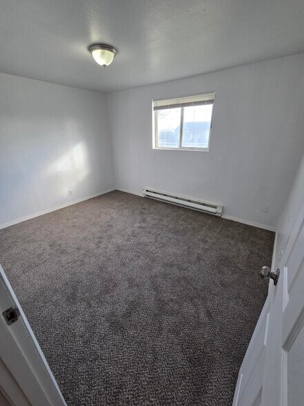 BR2 - 258 Knolls Vista Dr