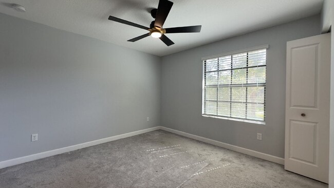 Building Photo - Stylish 3-Bed, 3-Bath Townhouse Oasis in Riviera Beach