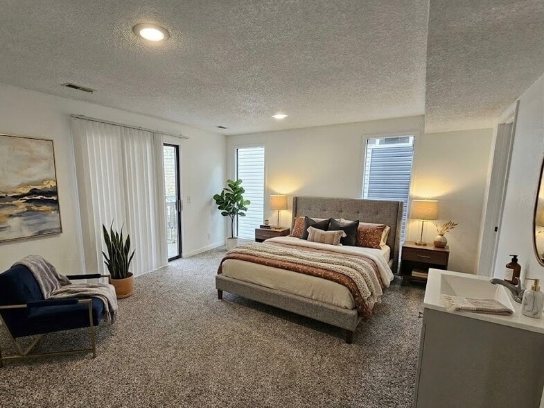 Building Photo - 4306 N Ella Rd