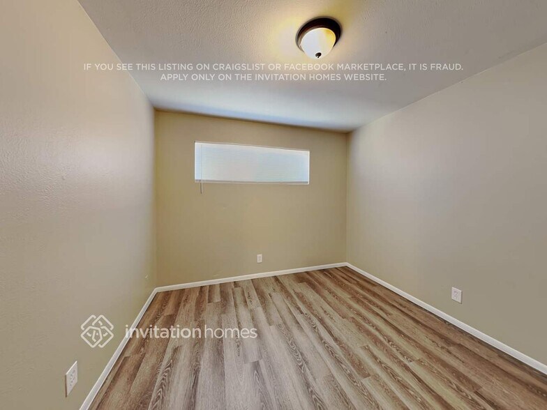 Building Photo - 1729 W Tonto Ln