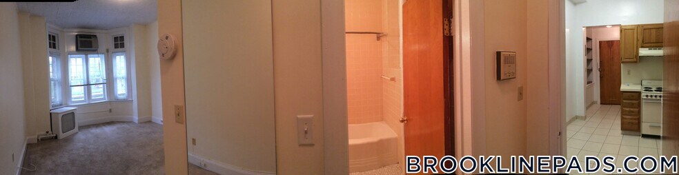 Building Photo - 1223 Beacon St