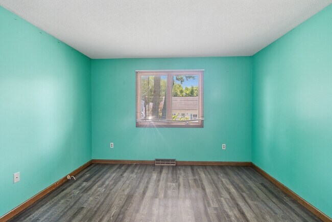 Building Photo - 290 Tremont St