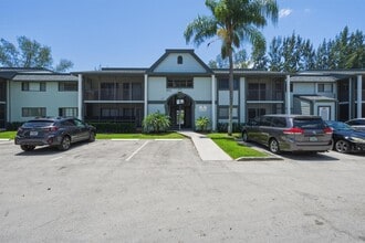 Building Photo - 468 NE 206th Ln