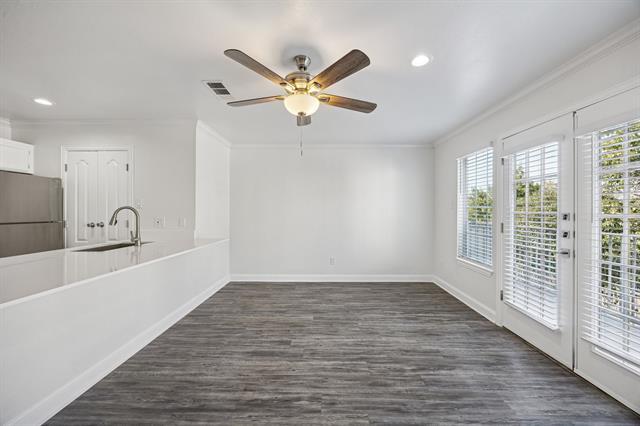 Building Photo - 4125 Holland Ave