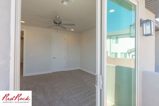 Building Photo - Home in the Heart of Hurricane!