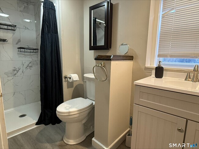 Building Photo - 51 N Orchard St