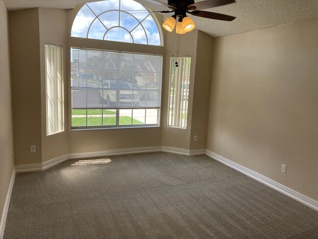 Building Photo - 3-Bedroom Pool Home in Bay Pointe – Kissimmee