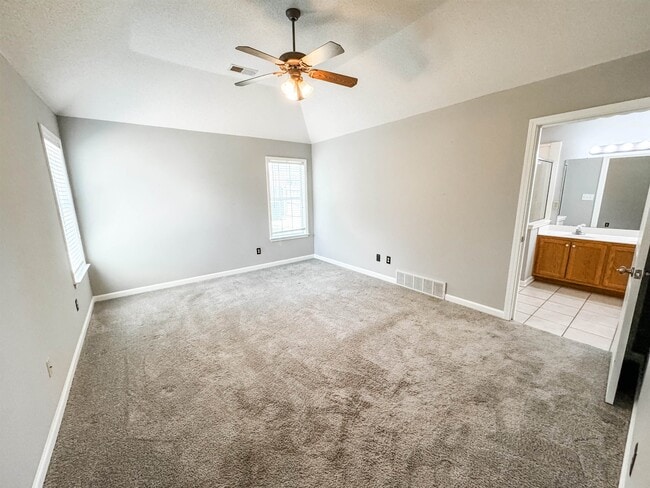 Building Photo - 4623 E Ashglen Cir