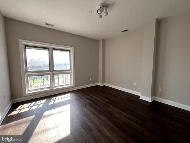 Building Photo - 2360 NJ-33