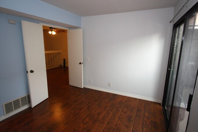 Building Photo - 2925 Wellesley Ct