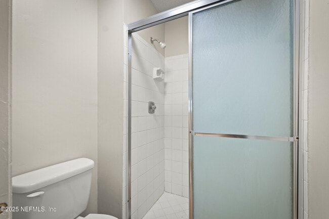 Building Photo - 2726 Winrock Dr W