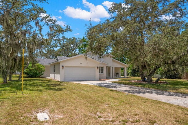 Building Photo - BEAUTIFUL Home For Rent in Lakewood Estates!