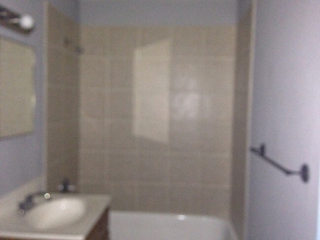 Building Photo - Very nice 3 bedroom/1 bath in El Dorado!
