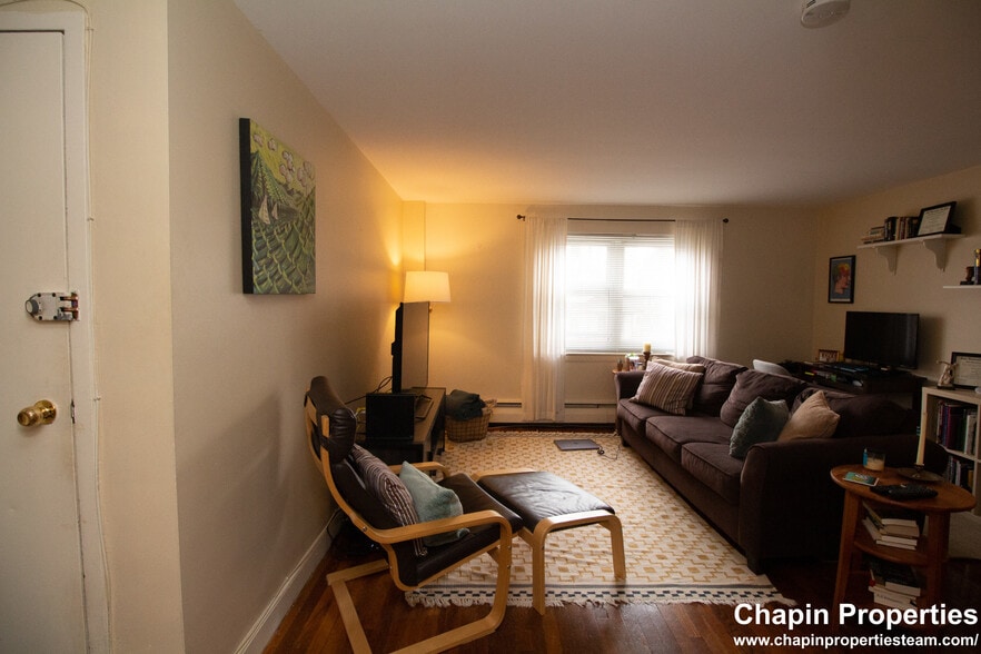 Building Photo - 79 Chestnut St