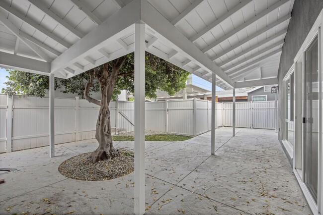 Building Photo - 22650 Sherman Way
