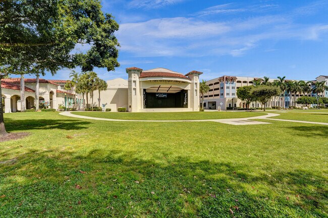 Building Photo - 120 S Ocean Blvd