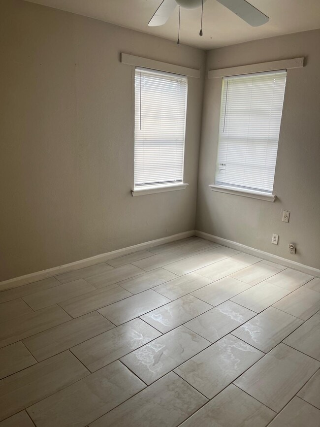 Building Photo - 720S 9th St