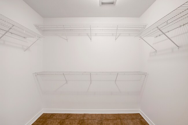 Building Photo - 3 Bedroom Scenic Heights Home