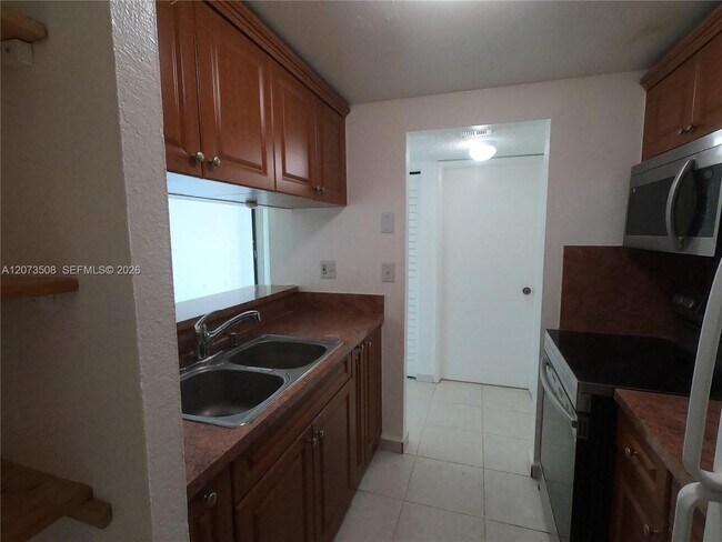 Building Photo - 8004 SW 149th Ave