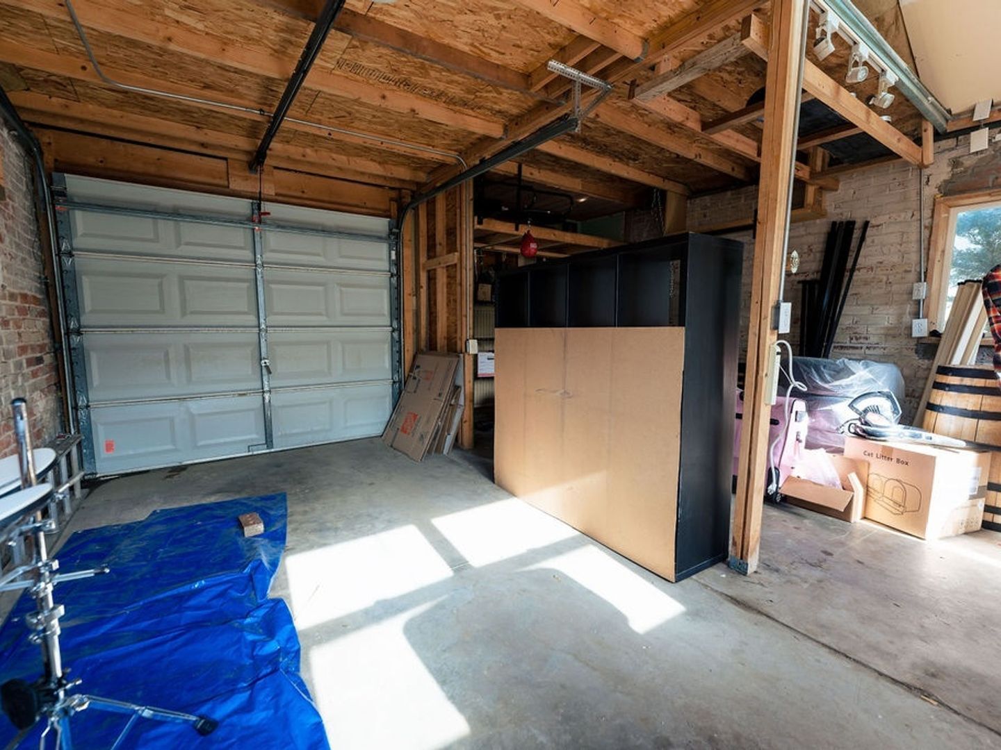 Building Photo - 30 Fox St