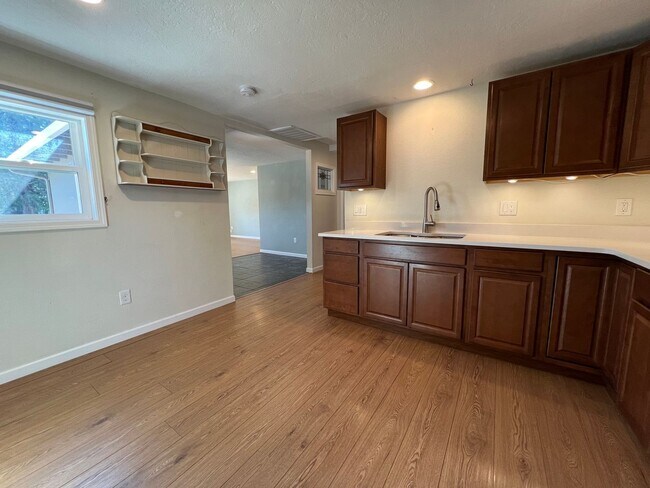 Building Photo - Centrally located One bedroom, One bath house | Available Now
