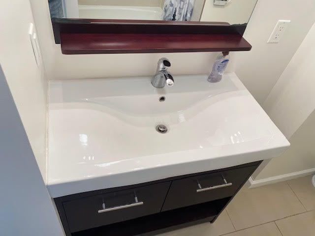 Building Photo - 550 43rd Ave