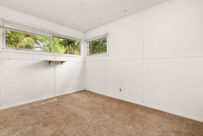 Building Photo - 1210 Blaine Dr