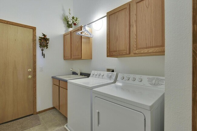 Building Photo - LEASE PENDING- Snow Flower, Tahoe City Ski...