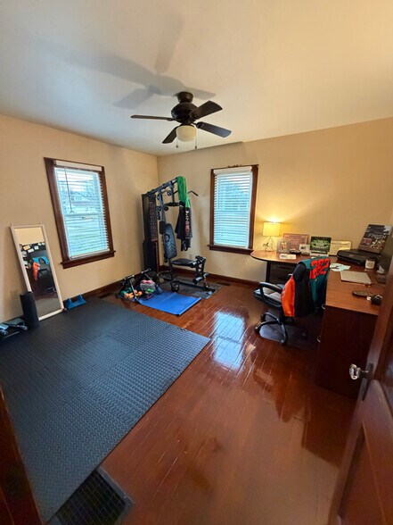 Building Photo - 814 W Pearl St