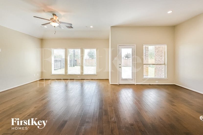 Building Photo - 3711 Daintree Park Dr