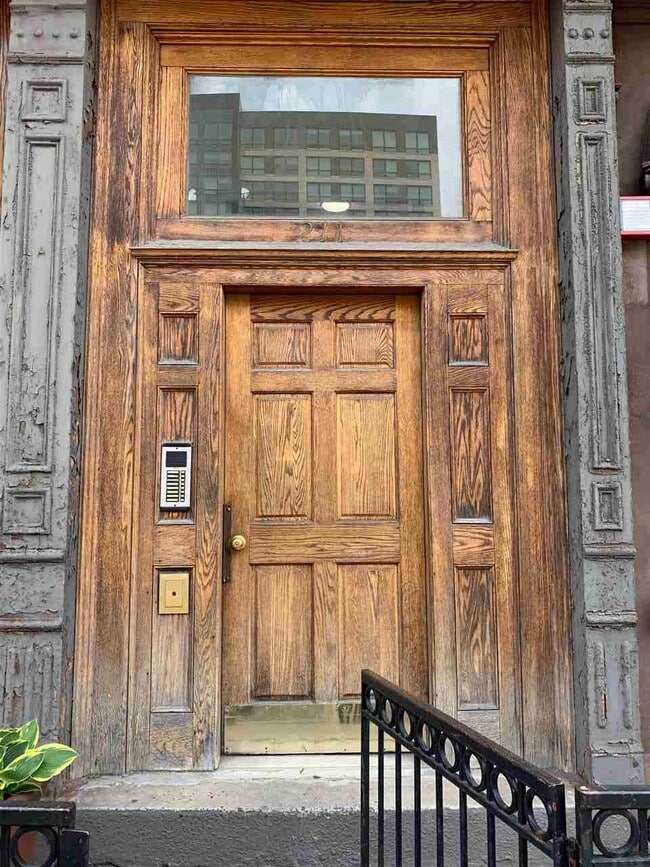 Building Photo - 211 14th St