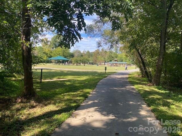 Building Photo - 384 Washington St