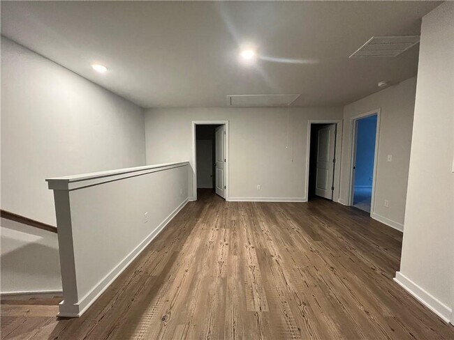 Building Photo - 7313 Mulberry St