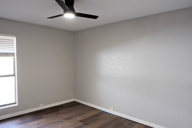 Building Photo - 3813 Arizona Pl