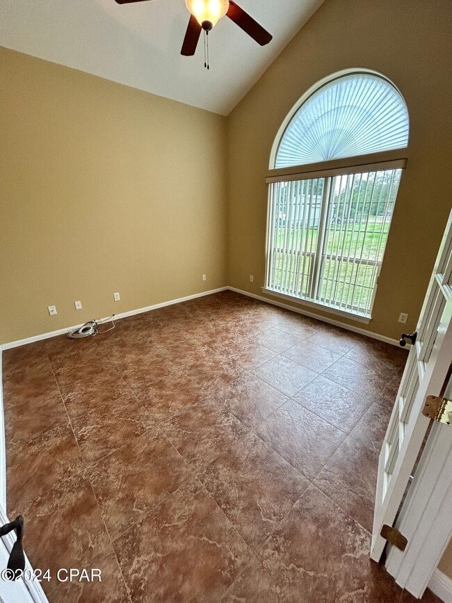 Building Photo - 7134 Bay Crest Rd