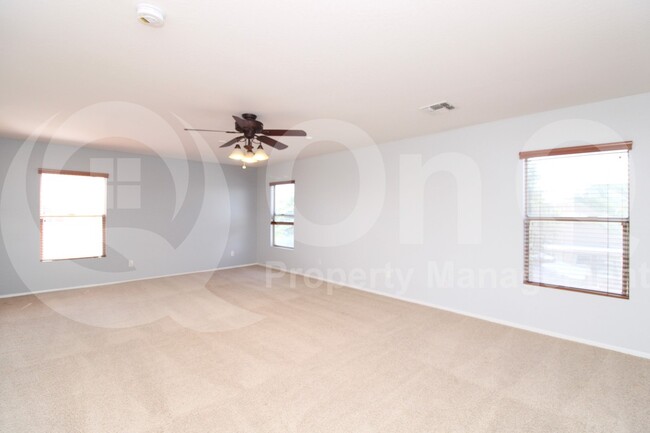 Building Photo - 14205 W Mauna Loa Ln