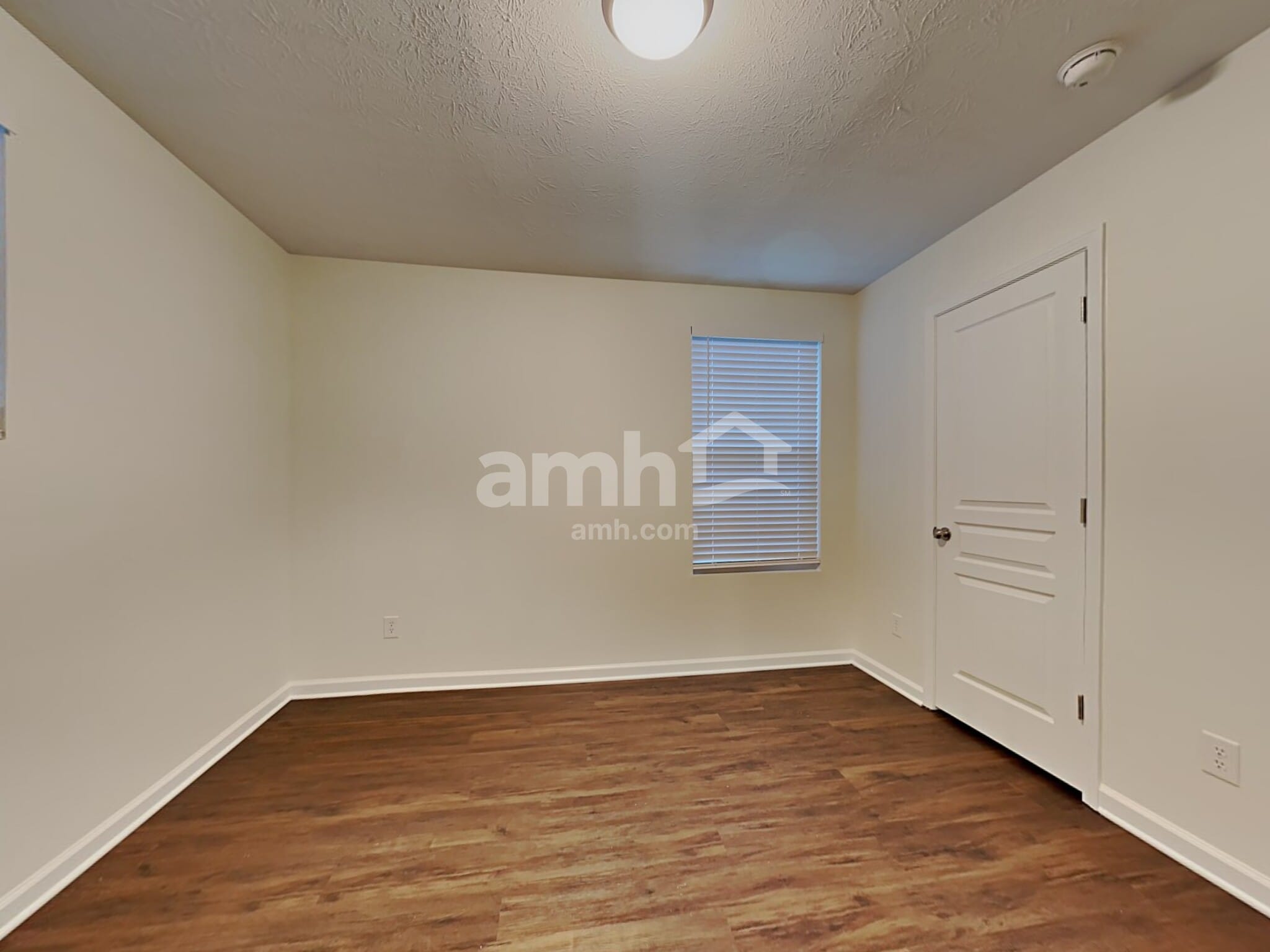 Building Photo - 6605 Shooting Star Dr