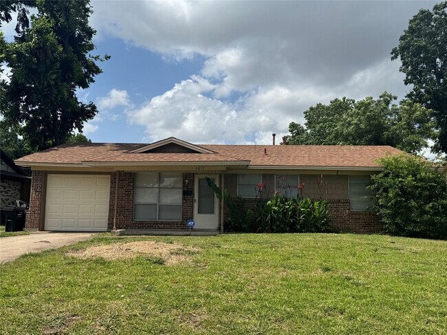 Primary Photo - 3617 Statler Dr