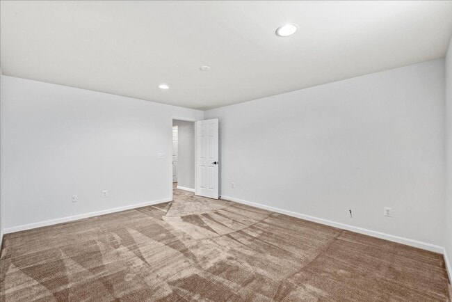 Building Photo - 3 Bed 3 Bath in 55+ Four Seasons Dumfries, VA