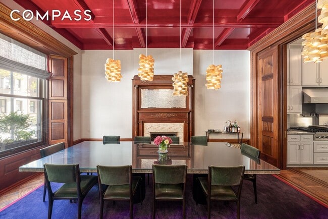 Building Photo - 22 W 70th St