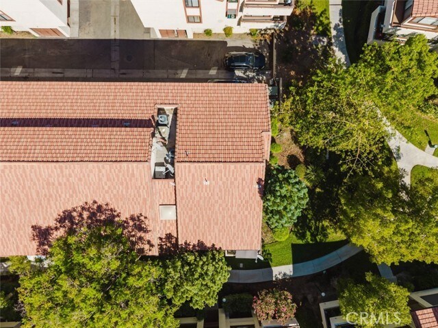 Building Photo - 18185 W Sundowner Way