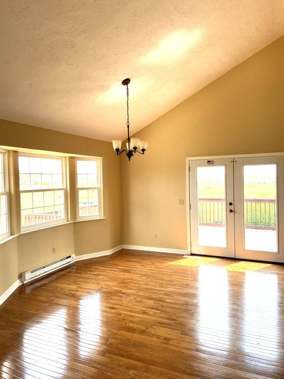 Building Photo - 7918 Holly Hills Dr