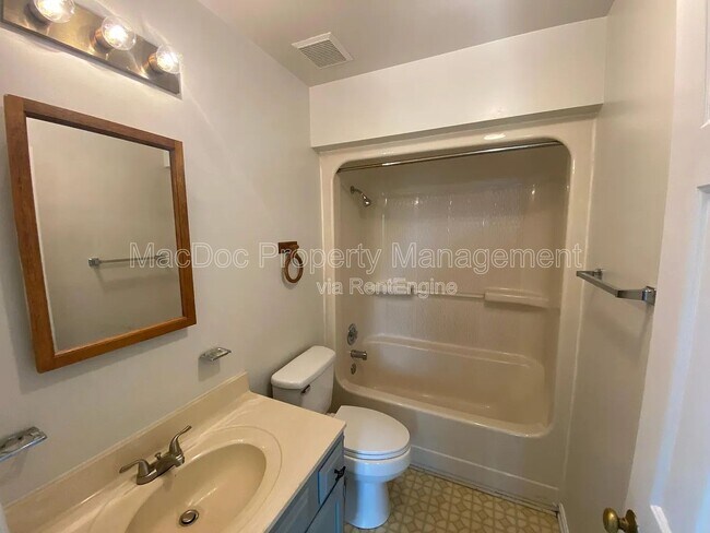 Building Photo - 118 Farrell Ln